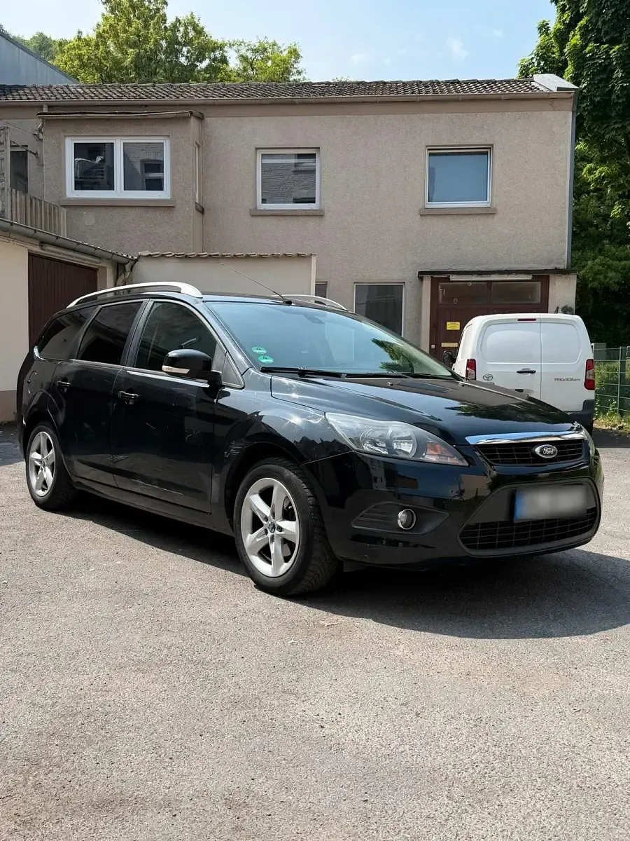 Gebraucht Ford Focus 109 PS (80 kW) 2009 Schwarz Kombi