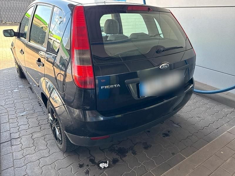 Schwarz Gebraucht 2002 Ford Fiesta Kleinwagen | 1.399 € - Bild 1/4