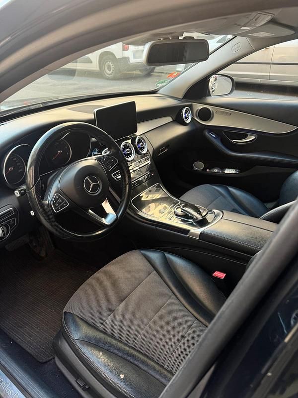 Gebraucht Mercedes C220 170 PS (125 kW) 2015 Schwarz Limousine