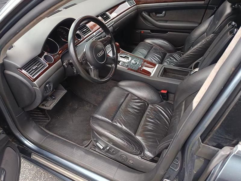 Gebraucht Audi A8 Ambiente 280 PS (205 kW) 2004 Blau Limousine