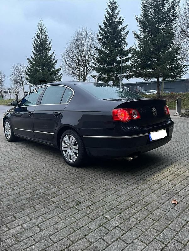 Gebraucht VW Passat 140 PS (102 kW) 2005 Schwarz Limousine