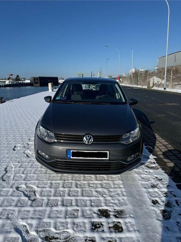 Gebraucht VW Polo Comfortline 90 PS (66 kW) 2014 Grau Kleinwagen