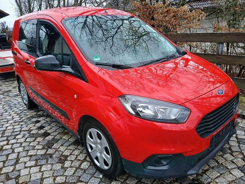 Gebraucht Ford Transit 101 PS (74 kW) 2022 Rot Van / Kleinbus