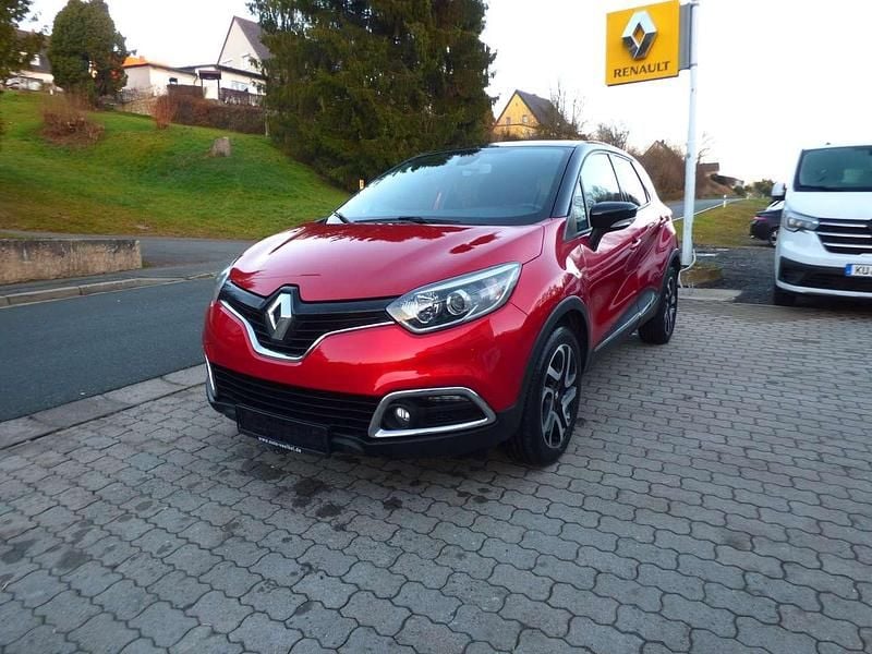 Dezir rot met Gebraucht 2016 Renault Captur Dynamique SUV | 7.199 € - Bild 1/4