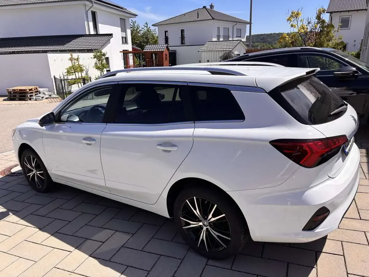Gebraucht MG MG5 EV Luxury 130 kW (177 PS) 2022 Weiß Kombi