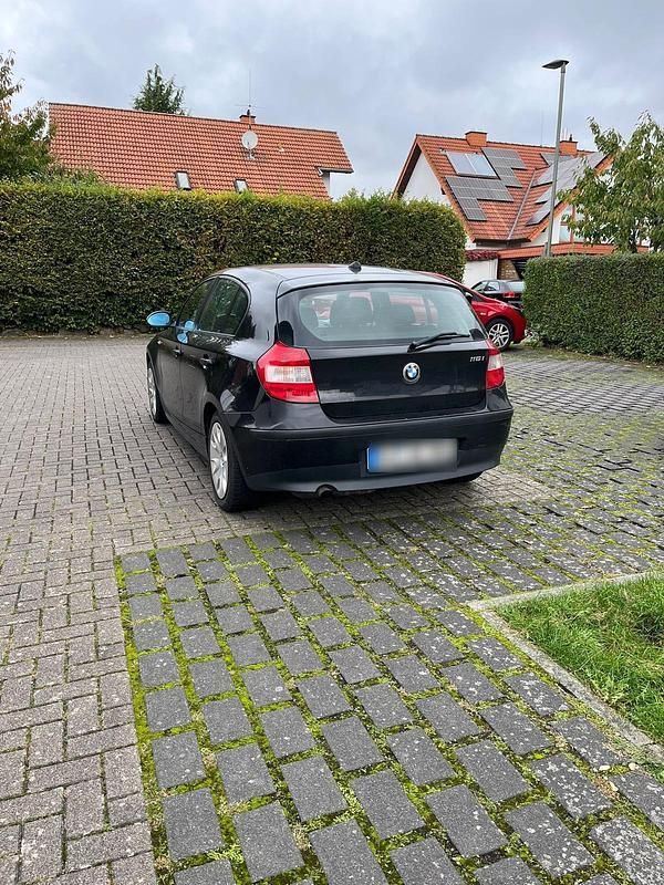 Gebraucht BMW 116 116 PS (85 kW) 2006 Schwarz Kleinwagen