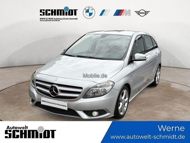 Silber Gebraucht 2012 Mercedes B180 Van / Kleinbus | 7.890 € (Guter Preis) - Bild 1/4