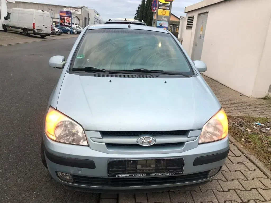 Second-hand Hyundai Getz 63 CP (46 kW) 2004 Albastru Hatchback