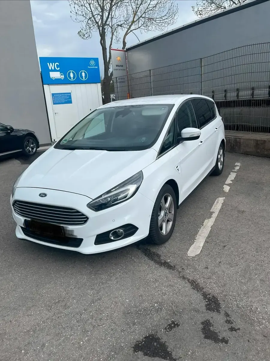 Second-hand Ford S-MAX S 179 CP (131 kW) 2016 Alb Monovolum
