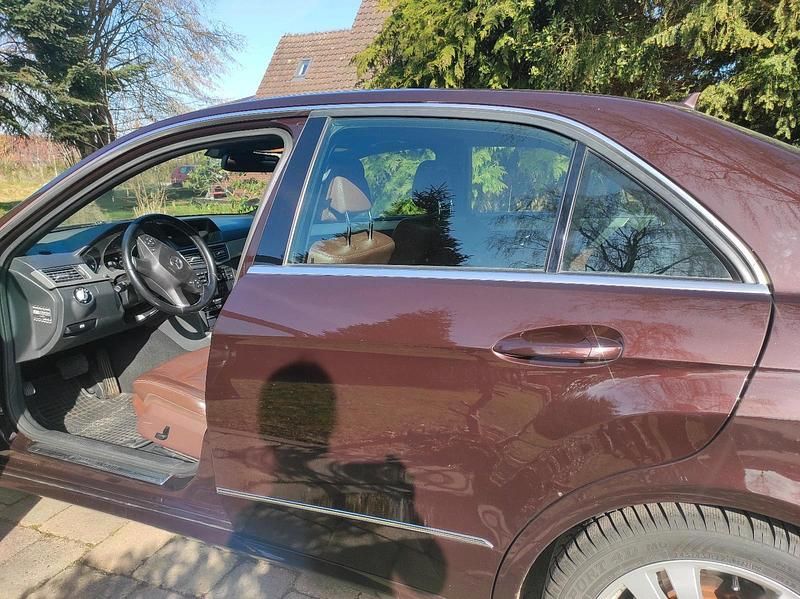 Gebraucht Mercedes 250 203 PS (149 kW) 2010 Braun Limousine