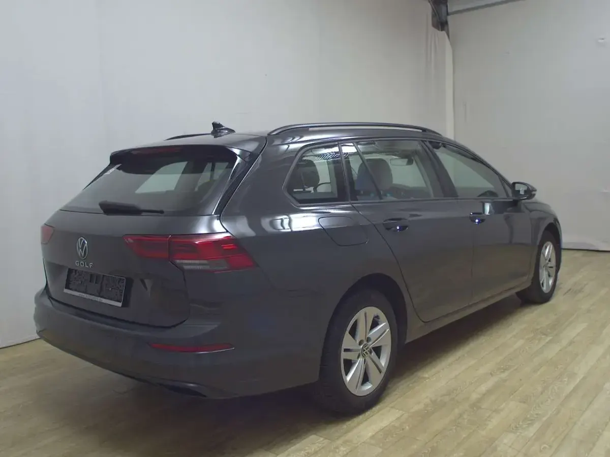 Gebraucht VW Golf VIII Pro 116 PS (85 kW) 2021 Grau Kleinwagen