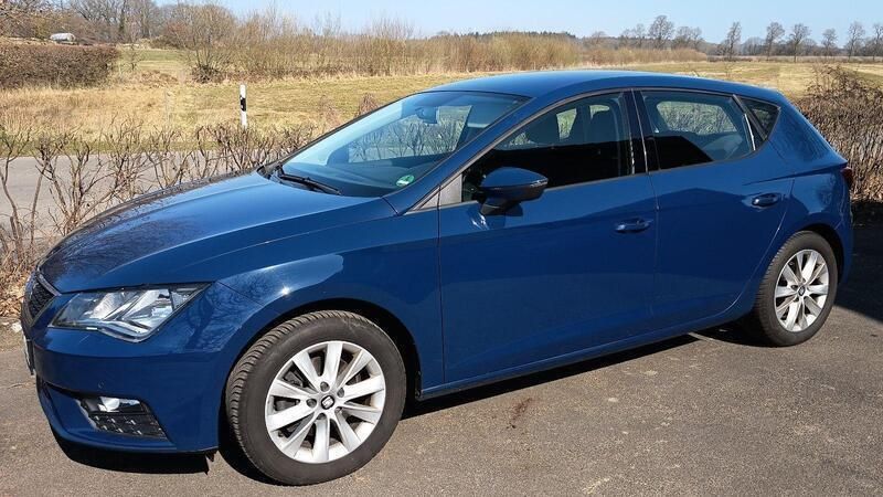 Blau Gebraucht 2018 Seat Leon Style Limousine | 6.200 € (Superpreis) - Bild 1/4