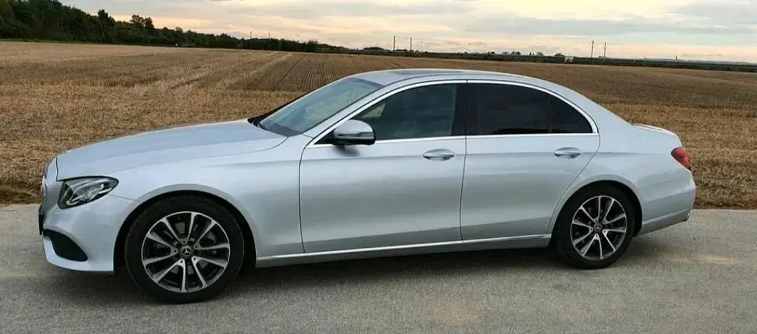 Usata Mercedes E250 Avantgarde 211 CV (155 kW) 2018 Argento Berlina