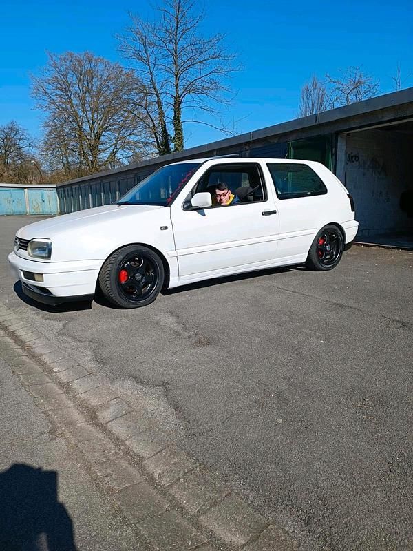 Gebraucht VW Golf III 60 PS (44 kW) 1997 Weiß Kleinwagen