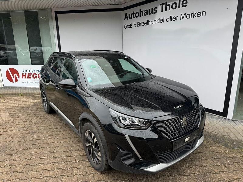 Schwarz Gebraucht 2023 Peugeot 2008 Allure SUV | 15.900 € (Superpreis) - Bild 1/4