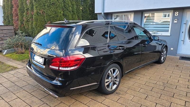 Gebraucht Mercedes E350 Avantgarde 252 PS (185 kW) 2013 Schwarz Limousine