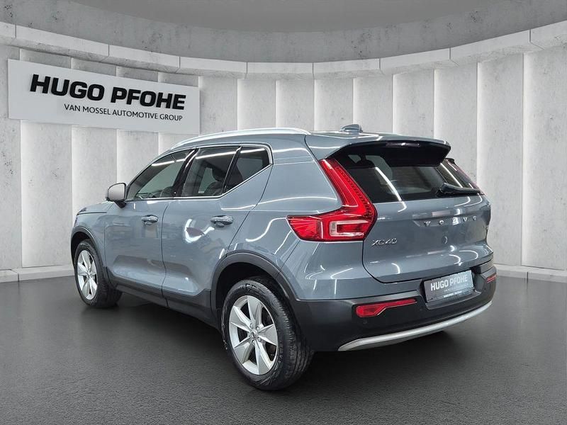 Gebraucht Volvo XC40 Core 163 PS (119 kW) 2022 Thunder grey / metallic SUV