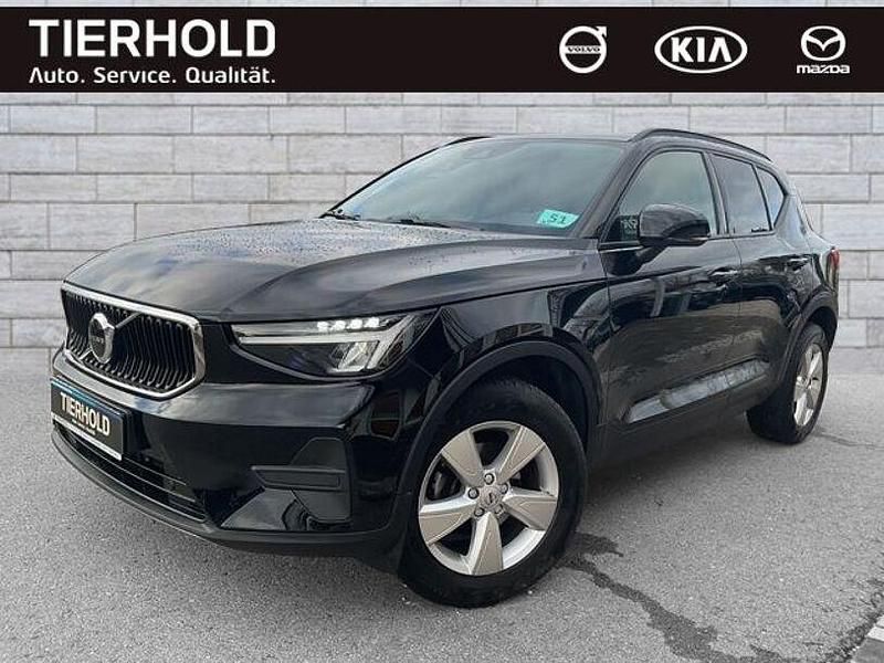 Gebraucht Volvo XC40 Momentum 129 PS (94 kW) 2022 Black stone SUV
