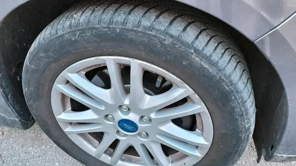 Używany Ford C-MAX Titanium 140 KM (102 kW) 2015 Brązowy Minivan