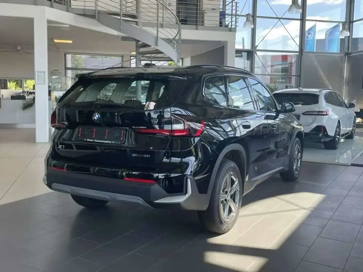 Neu BMW X1 136 PS (100 kW) 2026 Schwarz uni SUV