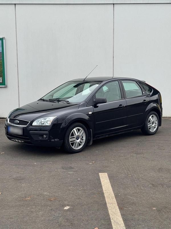 Gebraucht Ford Focus Ghia 101 PS (74 kW) 2006 Kleinwagen