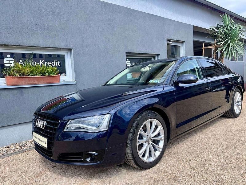 Blau Gebraucht 2012 Audi A8L Ambiente Limousine | 15.999 € (Fairer Preis) - Bild 1/4