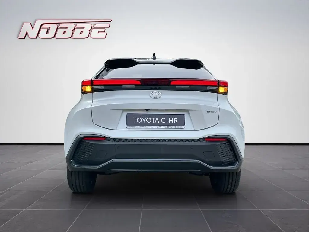Gebraucht Toyota C-HR 140 PS (102 kW) 2025 Platinumweiss perleffekt/schwa SUV