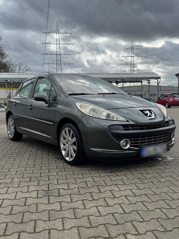 Gebraucht Peugeot 207 150 PS (110 kW) 2009 Grün Limousine