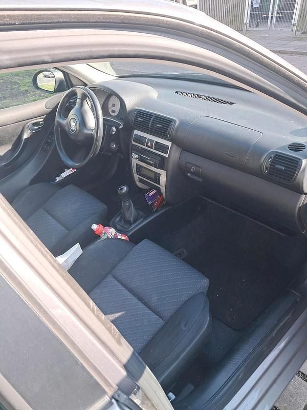 Gebraucht Seat Leon 105 PS (77 kW) 2006 Grau Kleinwagen