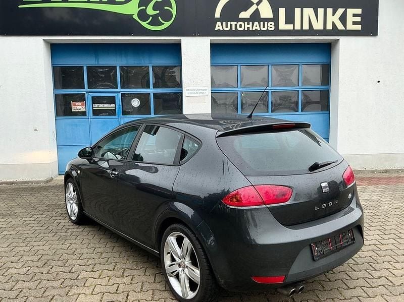 Gebraucht Seat Leon FR 170 PS (125 kW) 2011 Schwarz Kleinwagen