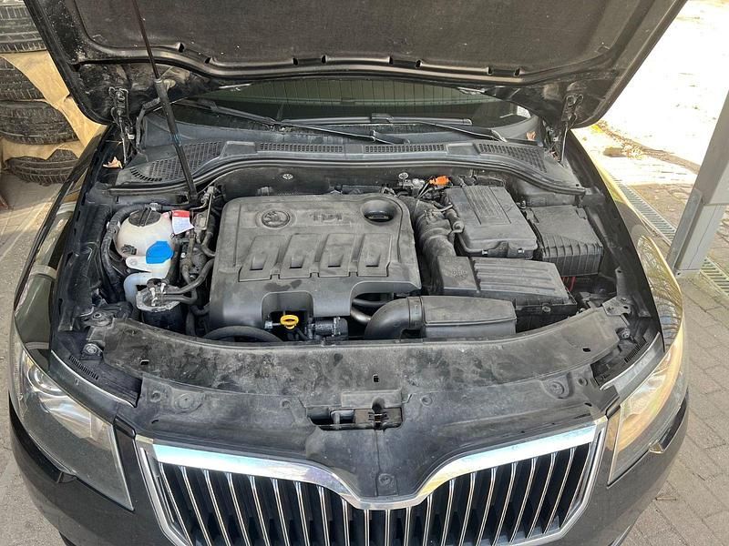 Gebraucht Skoda Superb 170 PS (125 kW) 2013 Schwarz Limousine