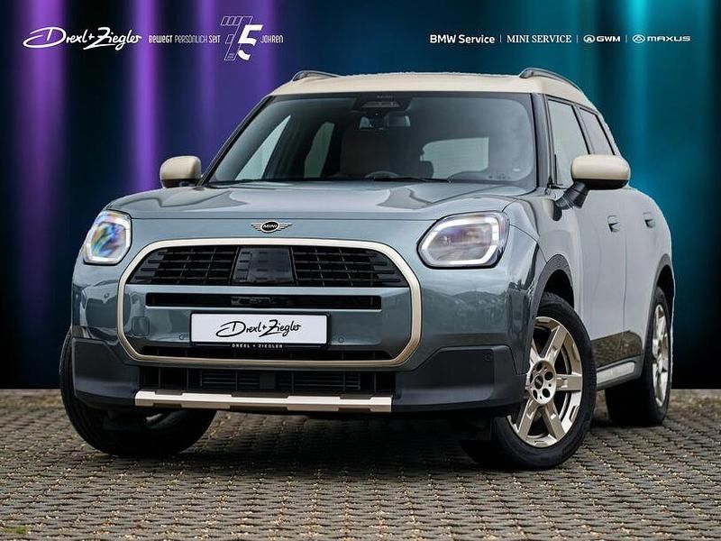 Smokey green metallic Gebraucht 2024 Mini Cooper Countryman Favoured SUV | 39.980 € (Fairer Preis) - Bild 1/4