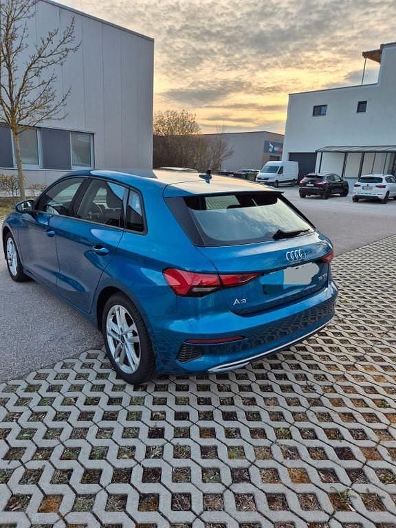 Używany Audi A3 Advanced 150 KM (110 kW) 2022 Niebieski Sedan/Limuzyna