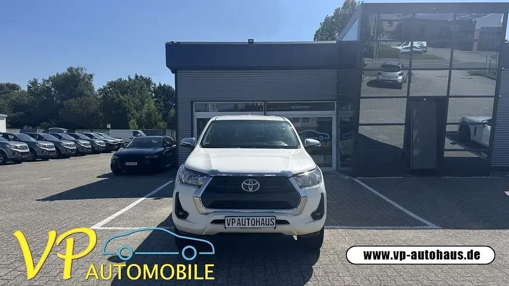 Gebraucht Toyota HiLux Comfort 150 PS (110 kW) 2023 Weiß Pickup