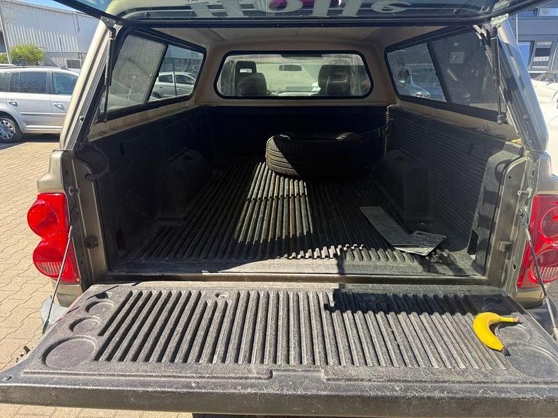 Używany Dodge Dakota 209 KM (153 kW) 2005 Złoty Pickup