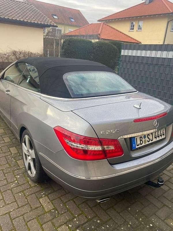 Gebraucht Mercedes 250 204 PS (150 kW) 2012 Grau Cabrio
