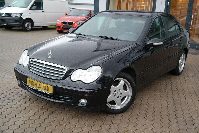 Schwarz Gebraucht 2004 Mercedes C200 Limousine | 3.499 € (Fairer Preis) - Bild 1/4