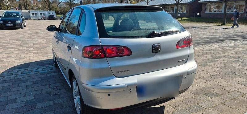 Gebraucht Seat Ibiza 64 PS (47 kW) 2004 Silber Kleinwagen