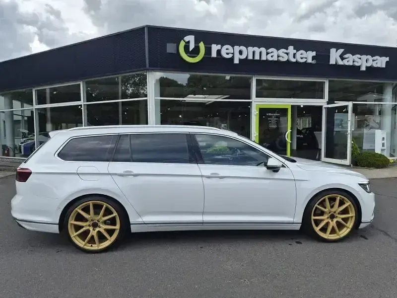 Gebraucht VW Passat Elegance 272 PS (200 kW) 2020 Oryxwhite perlmutteffekt Kombi