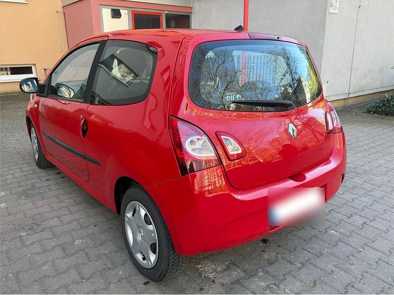 Second-hand Renault Twingo Expression 75 CP (55 kW) 2014 Roșu Hatchback