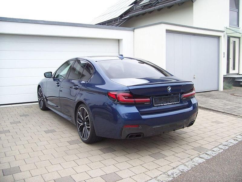 Używany BMW M550 Performance 530 KM (389 kW) 2020 Niebieski Sedan/Limuzyna