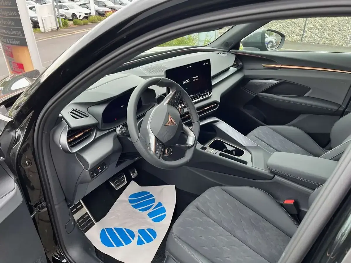 Neu Cupra Terramar 150 PS (110 kW) 2025 Mythosschwarz SUV