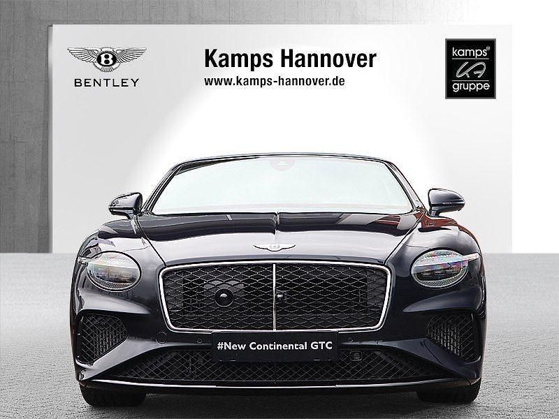 Neu Bentley Continental 680 PS (500 kW) 2025 Blau Cabrio