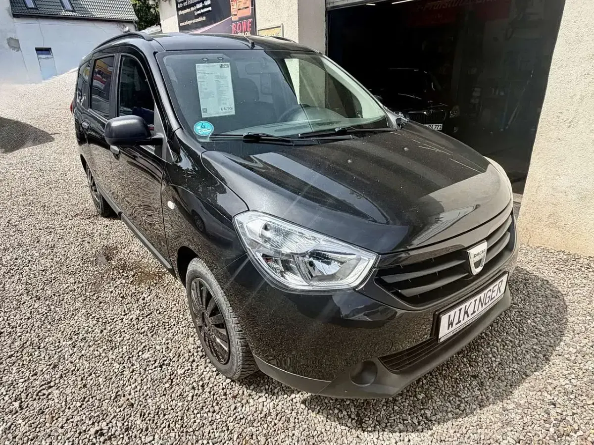 Gebraucht Dacia Lodgy Ambiance 116 PS (85 kW) 2014 Perlmuttschwarz Van / Kleinbus