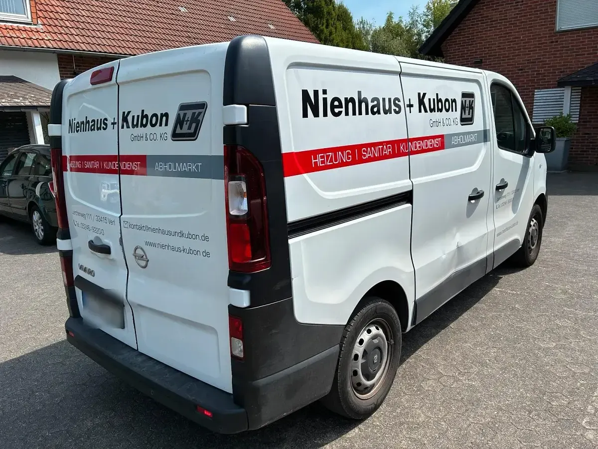 Gebraucht Opel Vivaro 95 PS (69 kW) 2016 Weiß Van / Kleinbus