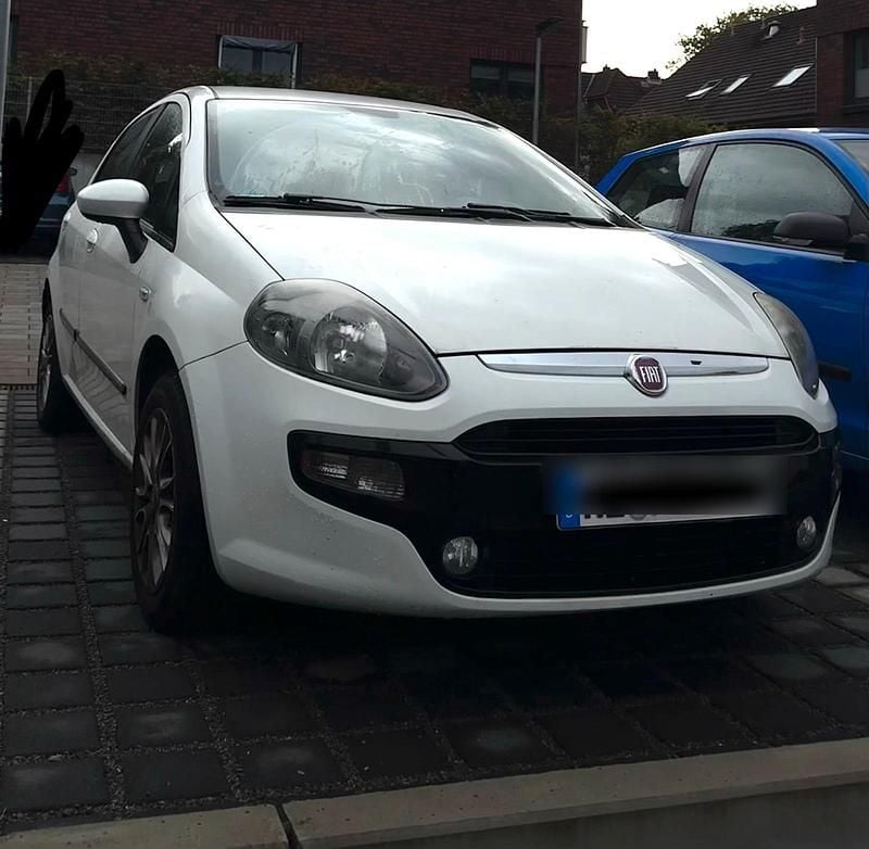Weiß Gebraucht 2011 Fiat Punto Kleinwagen | 3.000 € (Guter Preis) - Bild 1/3
