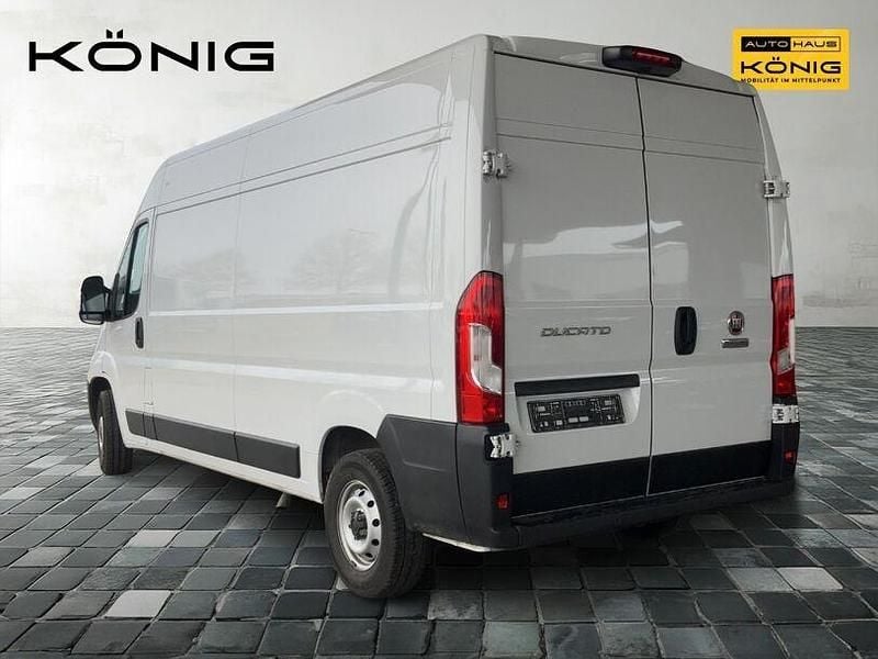 Gebraucht Fiat Ducato 140 PS (102 kW) 2023 Weiß Van