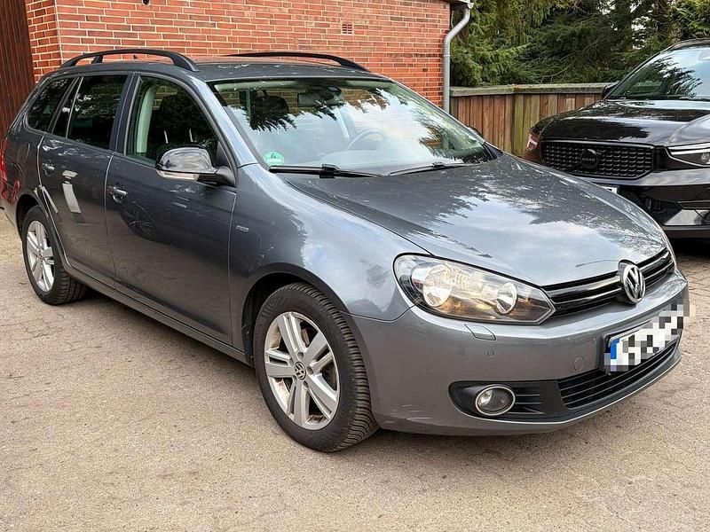 Gebraucht VW Golf VII Match 105 PS (77 kW) 2013 Grau Kombi