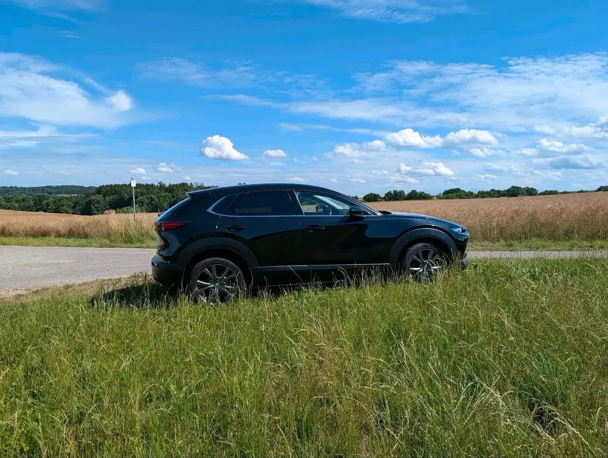 Gebraucht Mazda CX-30 150 PS (110 kW) 2022 Schwarz SUV