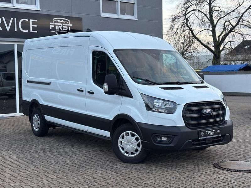 Gebraucht Ford Transit Trend 131 PS (96 kW) 2024 Weiß Van / Kleinbus